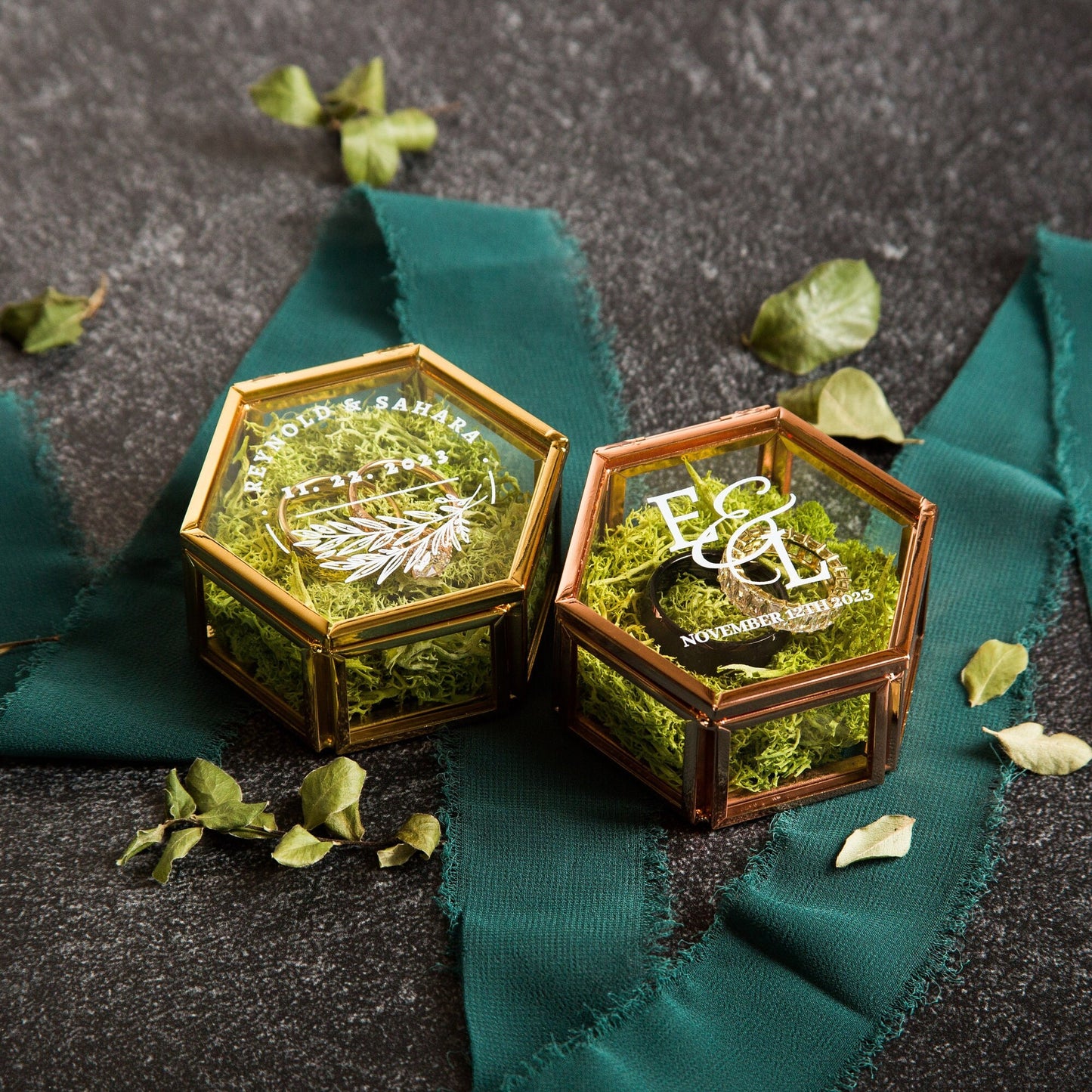 Hexagon Glass Ring Box with Moss - Gold or Rose Gold - Personalized Ring Box for Wedding Ceremony, Modern Ring Holder for Engagements