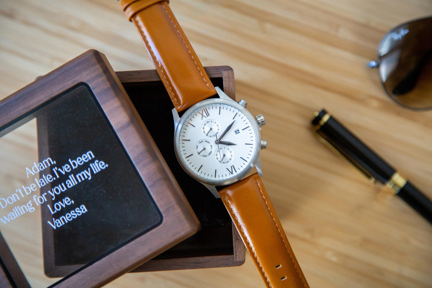 Metal Watch & Glass Top Walnut Gift Box - Mens 5th Anniversary Gift for Husband, Wedding Day Gift for Him Boyfriend Dad Son Brother Best Man