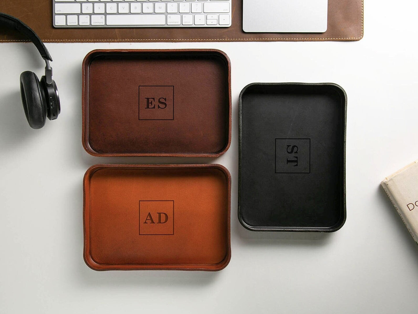 Vegetable Tanned Hard Leather Valet (Design 7) - Engraved Monogram EDC Tray for Men Groomsmen Husband Boyfriend Father Dad Son Gift