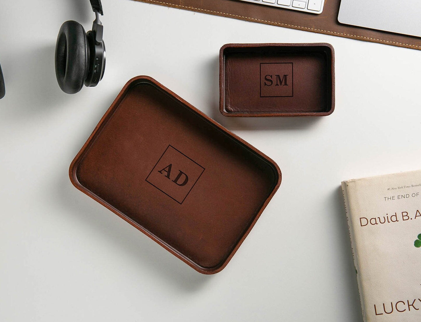 Vegetable Tanned Hard Leather Valet (Design 7) - Engraved Monogram EDC Tray for Men Groomsmen Husband Boyfriend Father Dad Son Gift