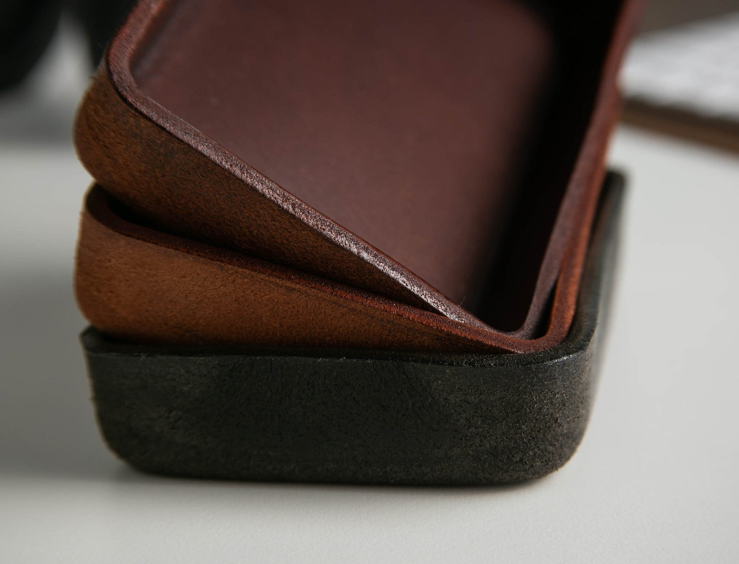 Vegetable Tanned Hard Leather Valet (Design 7) - Engraved Monogram EDC Tray for Men Groomsmen Husband Boyfriend Father Dad Son Gift