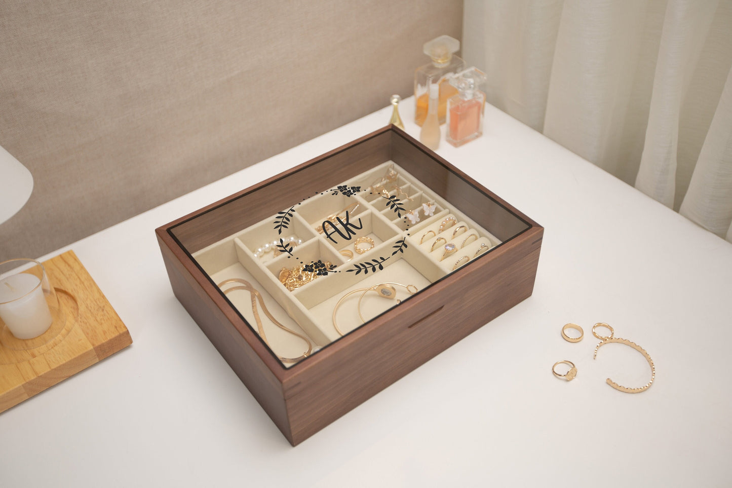 Large Women's Jewelry Box (Design 2) - Jewelry Organizer with Monogram Initial Floral Design, Unique Custom Gift for Women Mom Daughter Wife