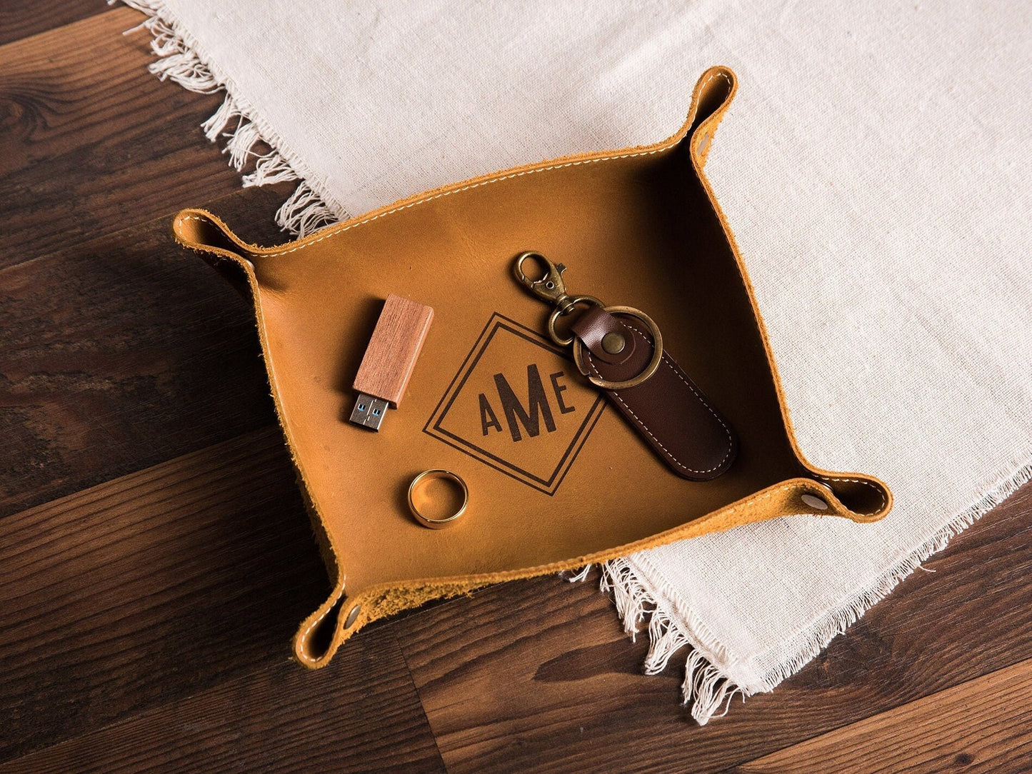 Engraved Leather Valet Tray - Personalized Catchall Ring Key Tray, Office Desk or Entryway Decor, Anniversary Gift for Husband Wife Dad Mom
