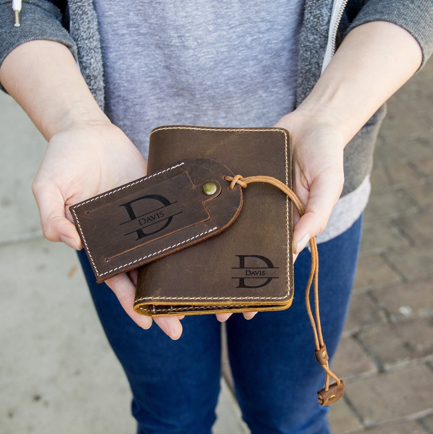 Engraved Leather Passport Holder & Luggage Tag Set - Anniversary Wedding Honeymoon Gift, Gift for Mom Wife Husband Dad, Suitcase Bag Tag