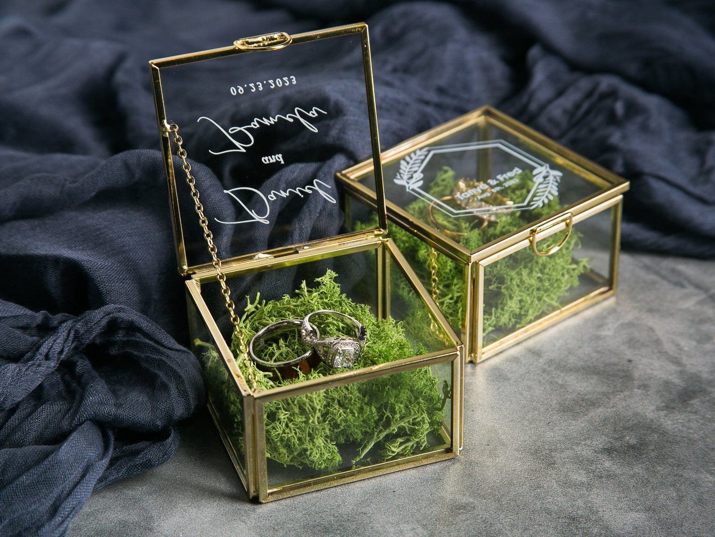 Square Gold Glass Ring Box with Moss - Personalized Ring Box for Wedding Ceremony, Modern Ring Holder for Engagements, Rustic Wedding Gift