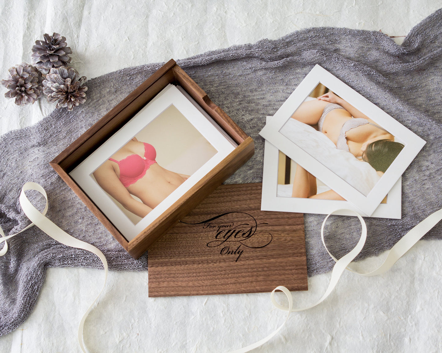 Wood Boudoir Box with 10 Photo Mats for 4x6 Prints - Wedding Day Gift for Groom, Unique Anniversary Gift, Photo Storage, Gift for Husband