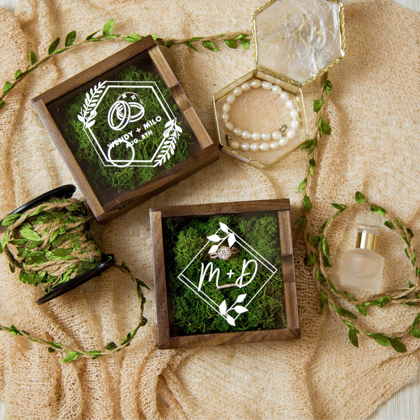Square Ring Bearer Box with Clear Lid and Moss - Rustic Wedding Ceremony Ring Pillow Alternative | Ring Display Decor | Photography Prop