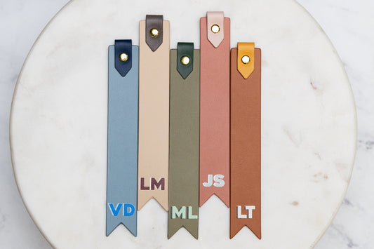 Personalized Leather Bookmark w/ Loop (Design 1) - Custom Page Marker Reading Essential Literary Accessory College Gift for Book Lovers