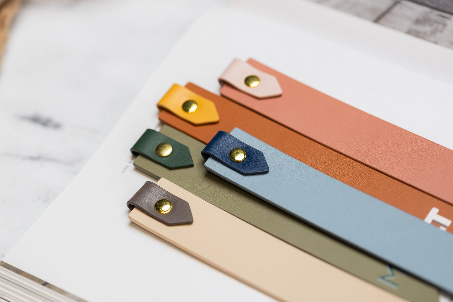 Personalized Leather Bookmark w/ Loop (Design 1) - Custom Page Marker Reading Essential Literary Accessory College Gift for Book Lovers