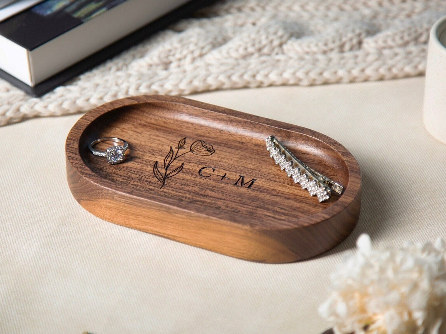 Engraved Floral Tray - Round / Oval Jewelry Tray 5th Engagement Wedding Anniversary for Husband Wife Couple Custom Gift, gift for her