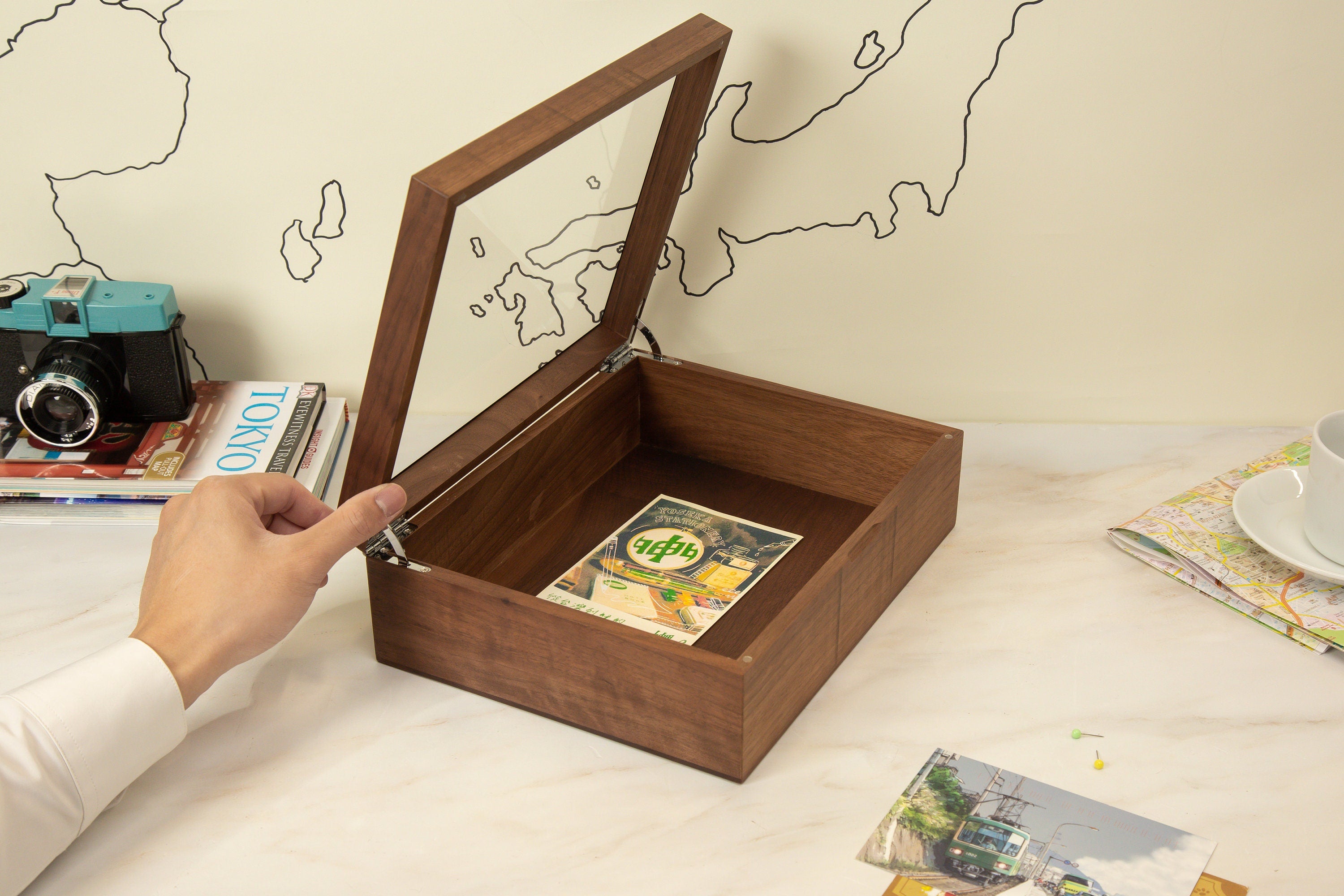 8x10 Shadow Box with Glass Lid (Design 7)