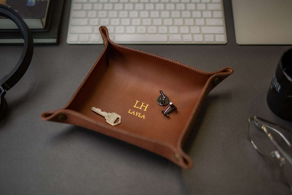 Embossed Snap Leather Valet