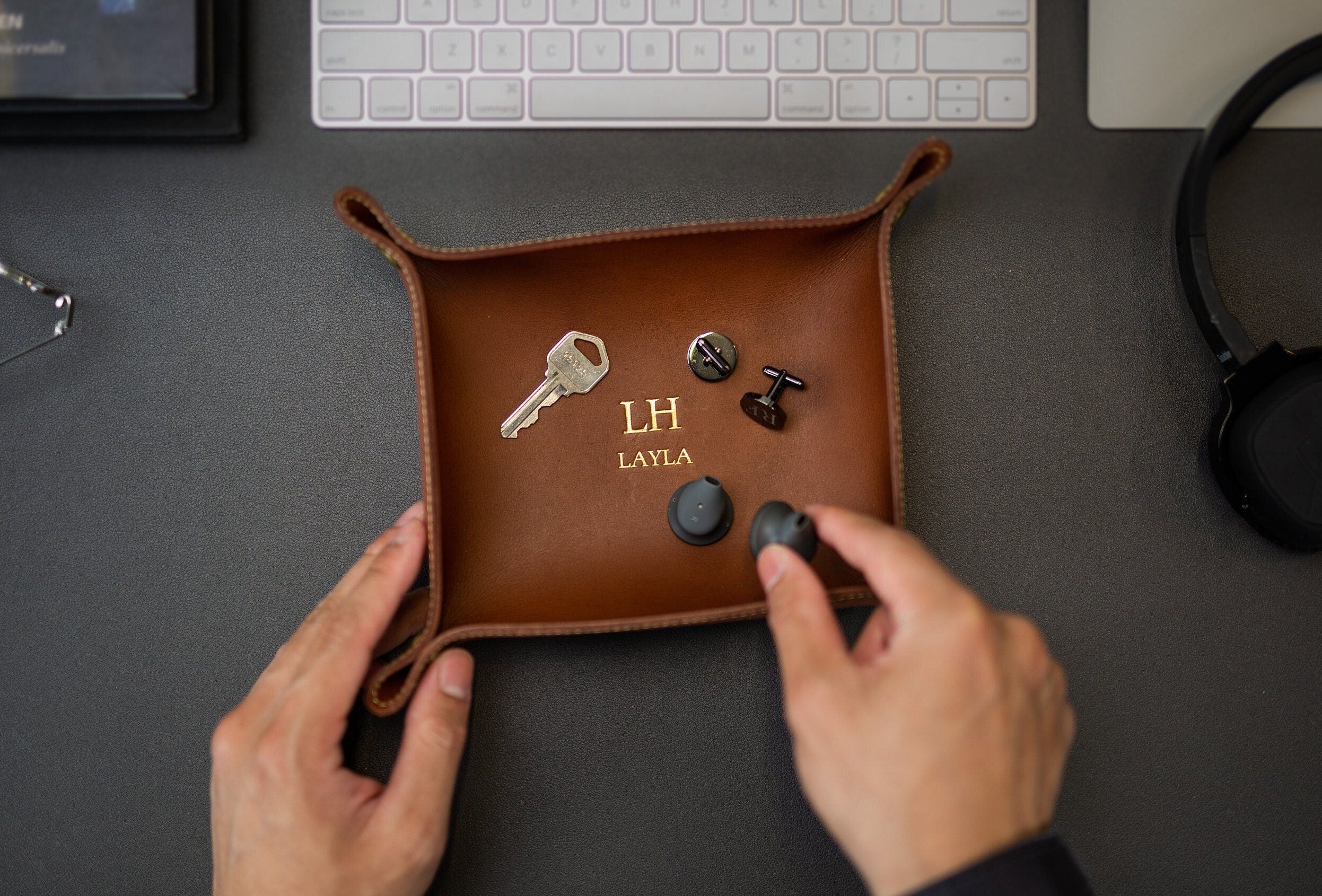 Embossed Snap Leather Valet