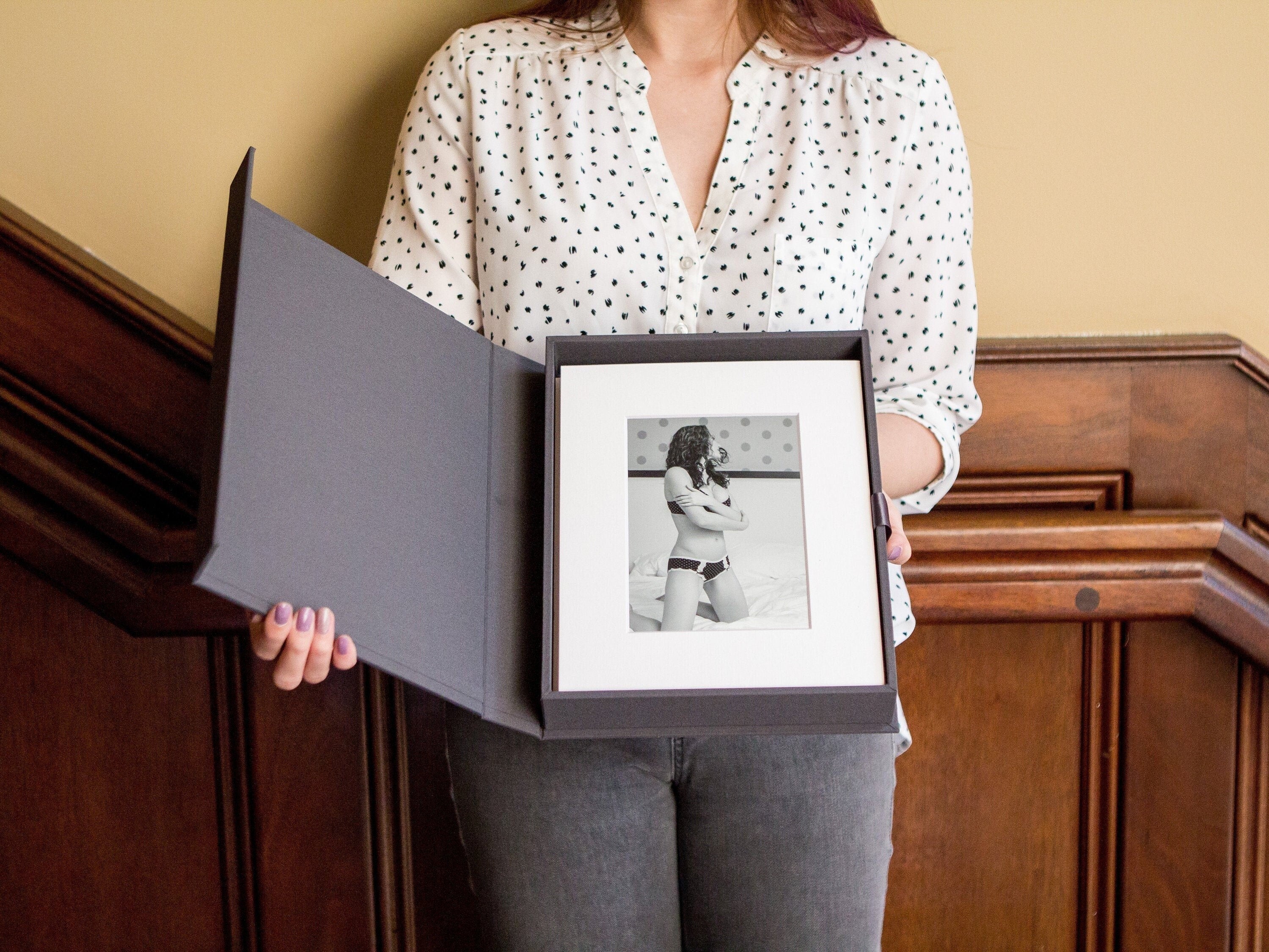 8x10 Embossed Linen Photo Box
